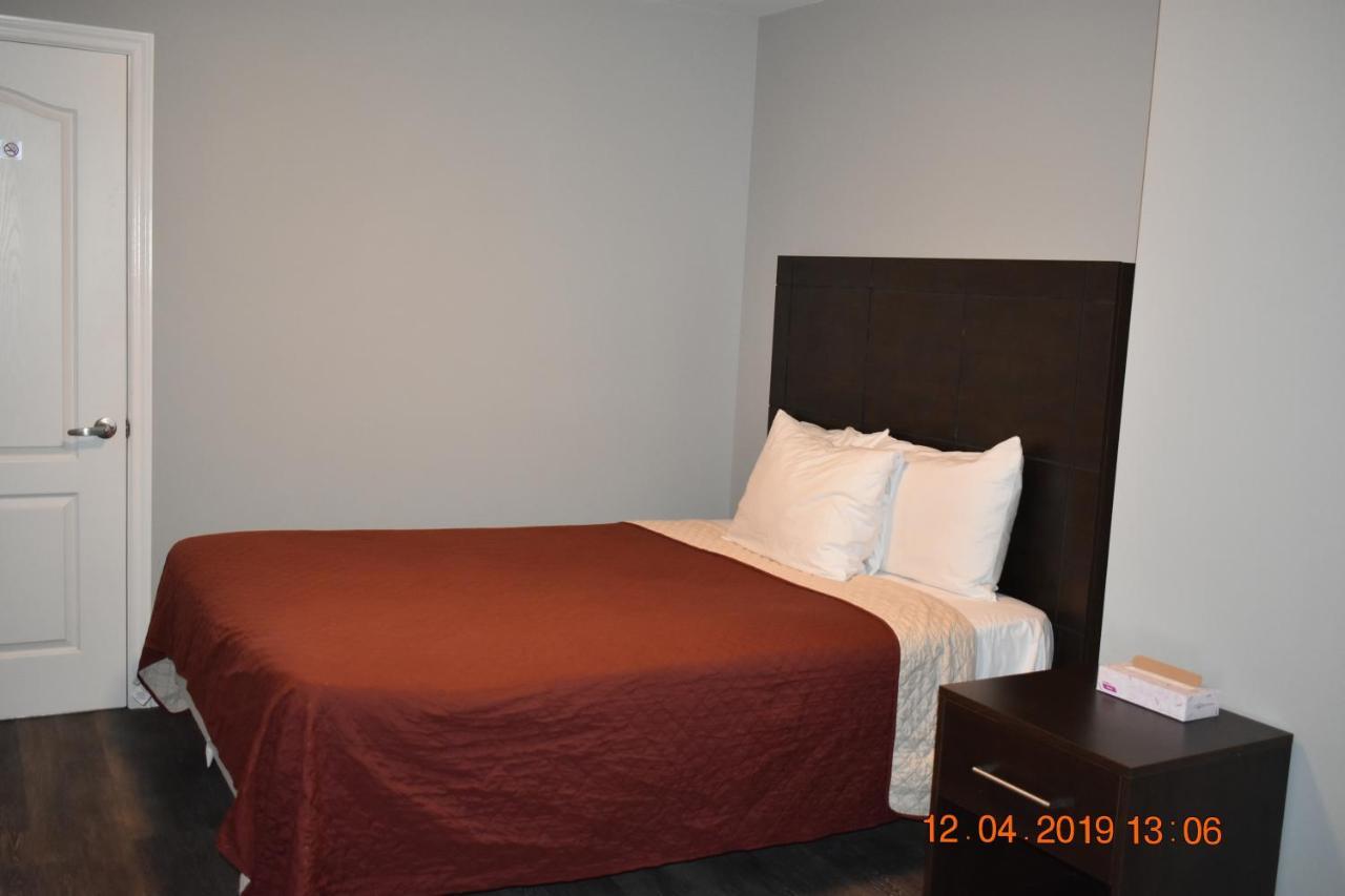 Motel Time Travellers Petawawa