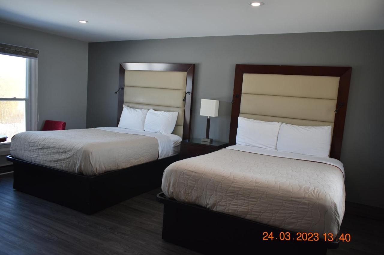 Motel Time Travellers Petawawa