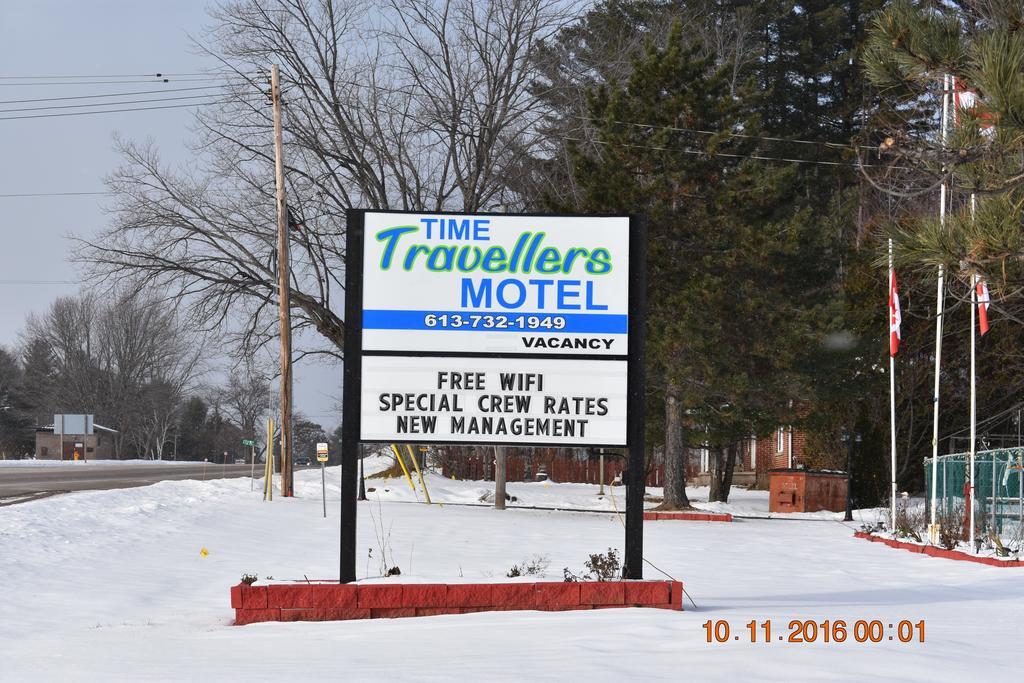 Motel Time Travellers 2*