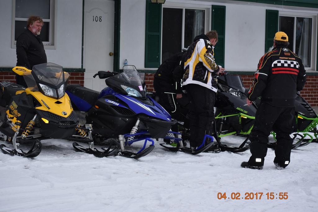 Time Travellers Motel Petawawa